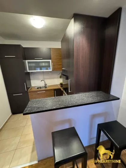 BULEVAR CARA LAZARA | 4zida.rs