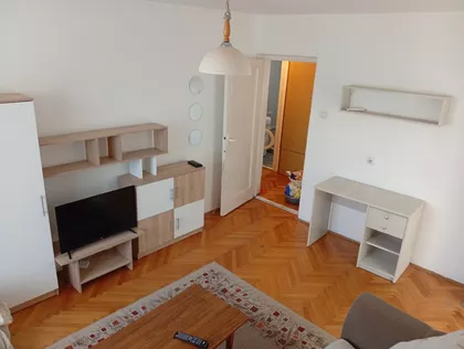 Velikotrnavska 13 | 4zida.rs