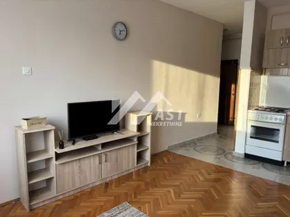 Karađorđeva | 4zida.rs
