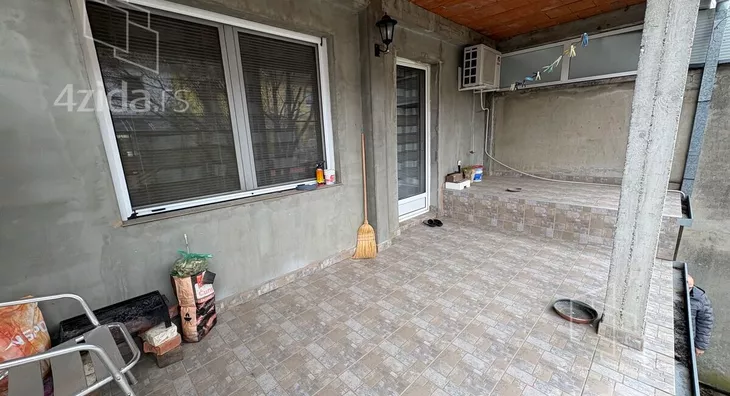 3-etažna kuća | 4zida