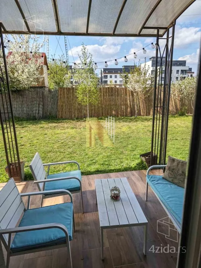 Troiposoban stan | 4zida