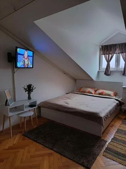 Cara Dušana | 4zida.rs