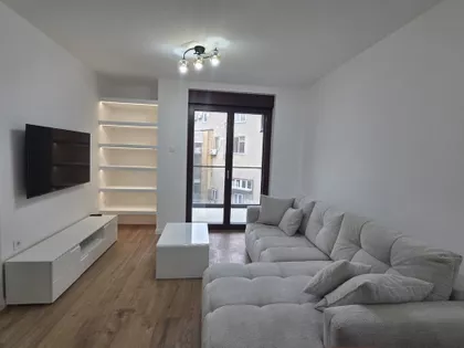 Vuka Karadžića | 4zida.rs