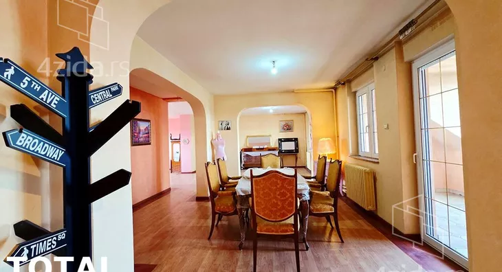 Petosoban stan | 4zida