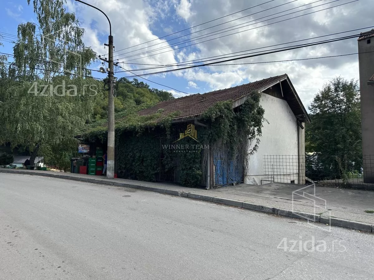 Poslovni prostor | 4zida