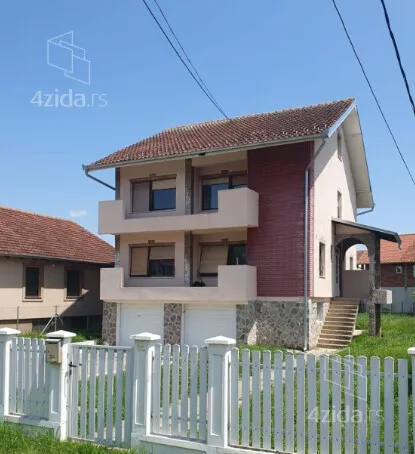 3-etažna kuća | 4zida