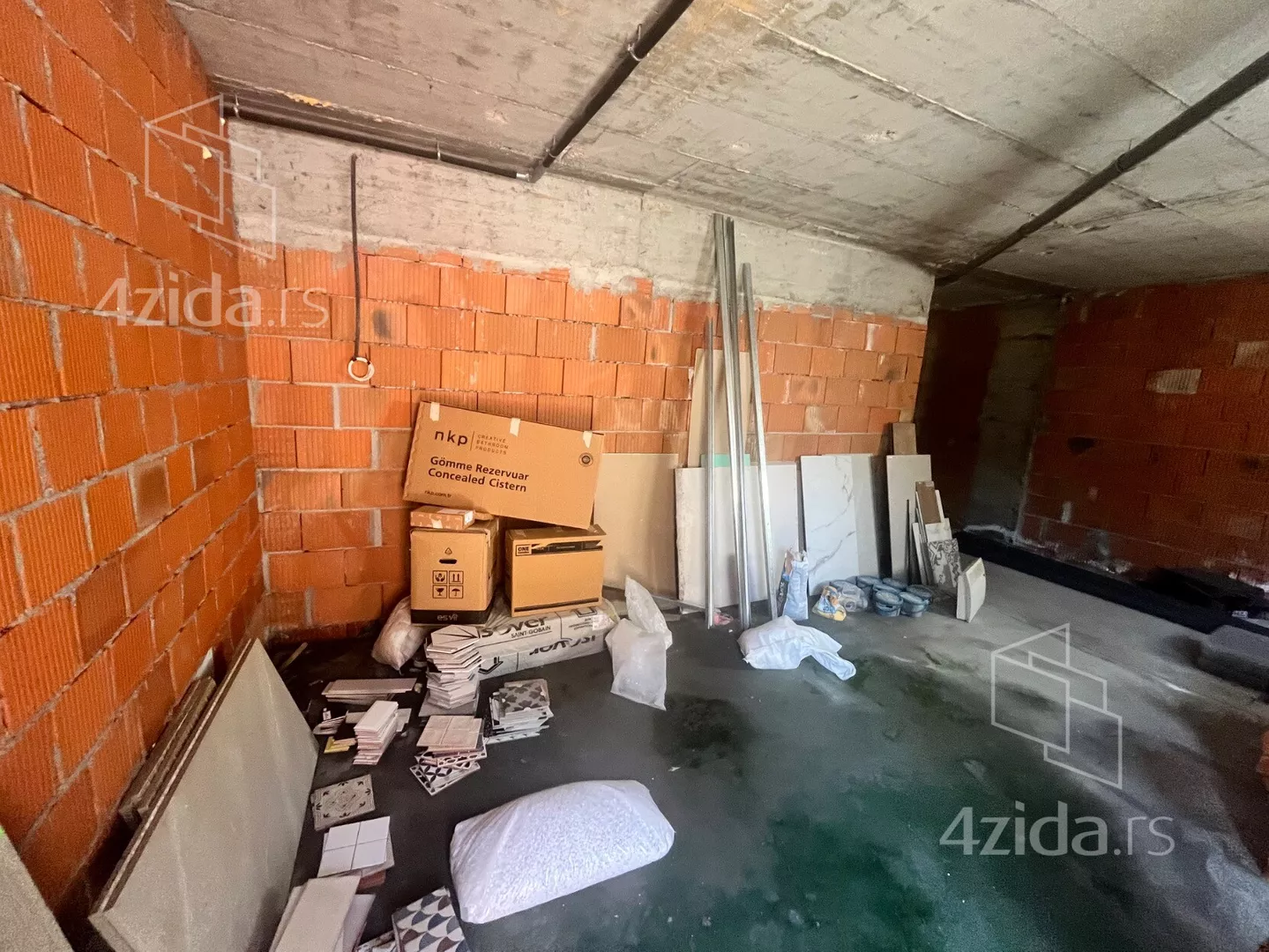 Lokal | 4zida