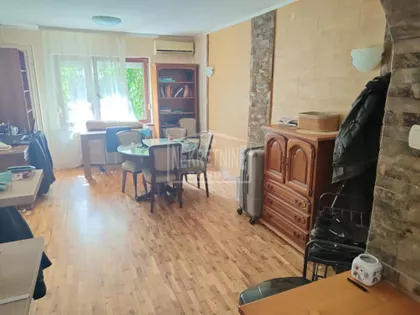 Mali Radanovac | 4zida.rs