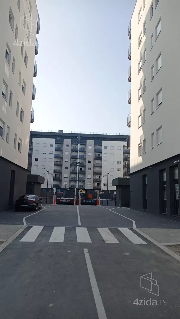 Garaža | 4zida