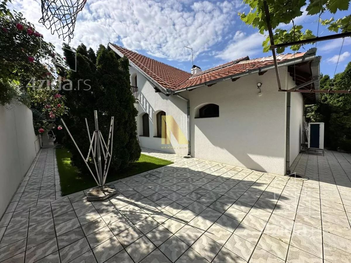 Kuća | 4zida