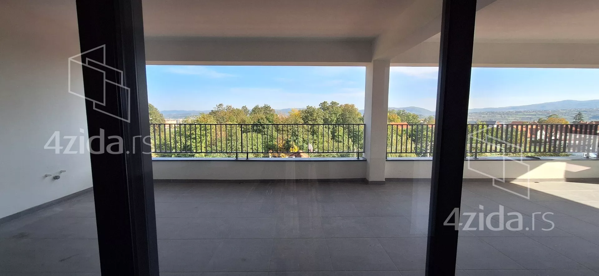 Petosoban stan | 4zida