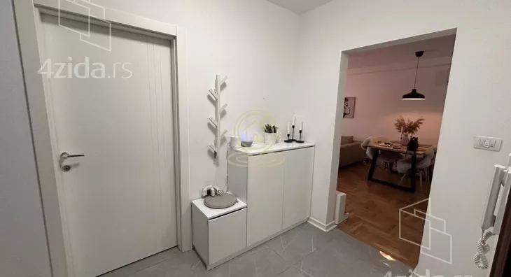 Četvoroiposoban stan | 4zida