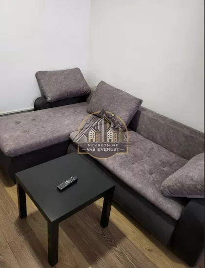 Surčinska | 4zida.rs