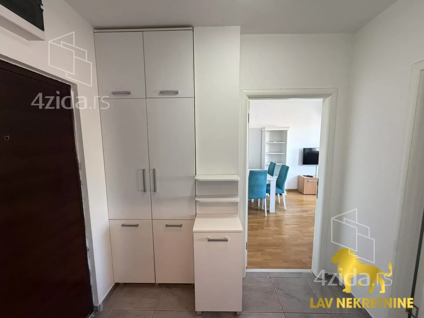 Jednoiposoban stan | 4zida