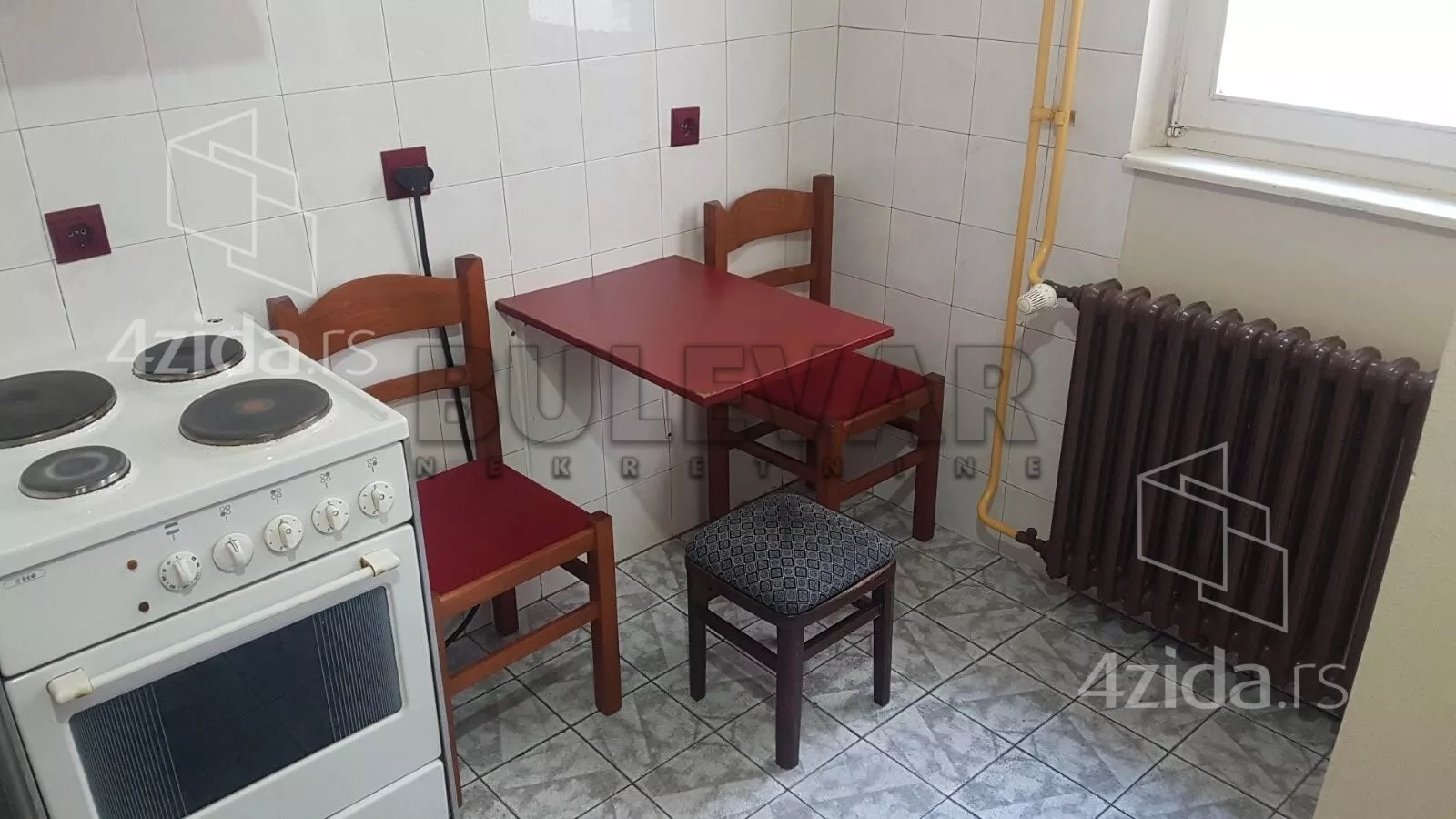 Troiposoban stan | 4zida