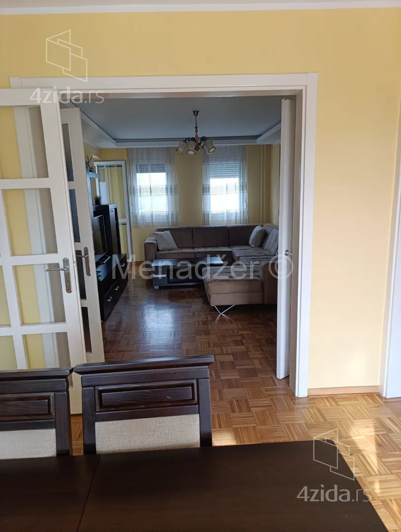 Troiposoban stan | 4zida