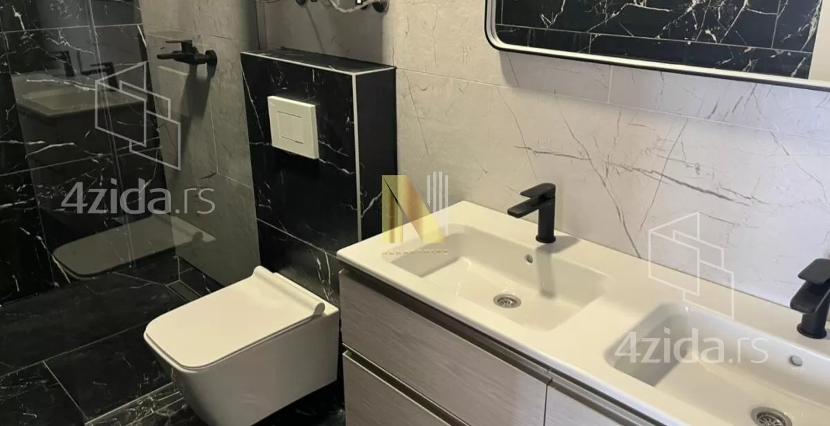 Četvoroiposoban stan | 4zida