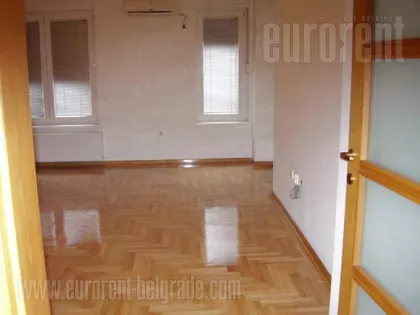 CRVENI KRST | 4zida.rs