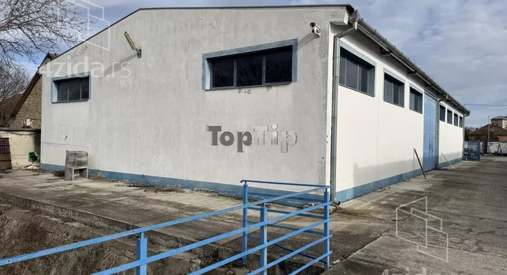 Poslovna zgrada | 4zida