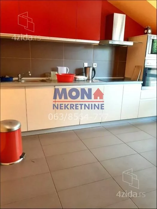 Šestosoban stan | 4zida