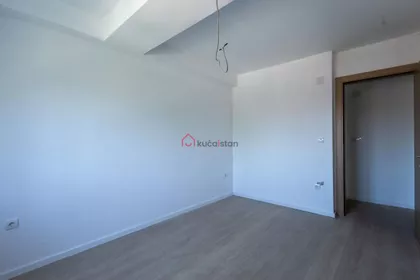 Krnjača | 4zida.rs