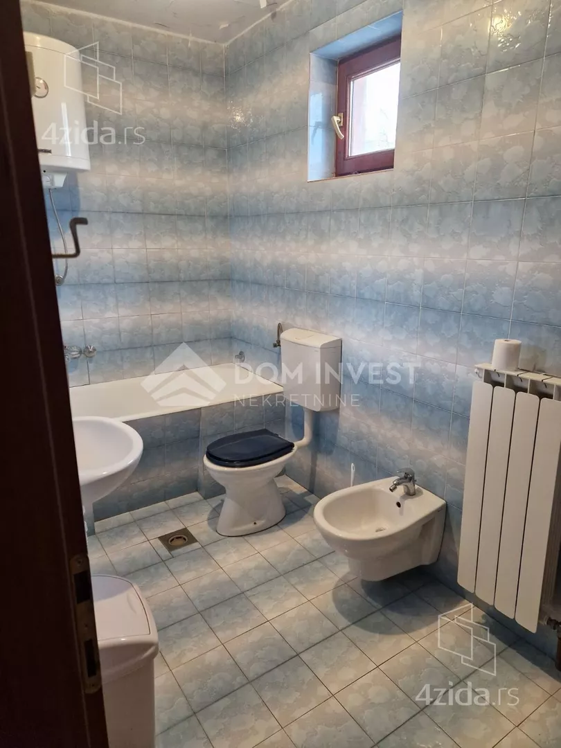 Četvoroiposoban stan | 4zida