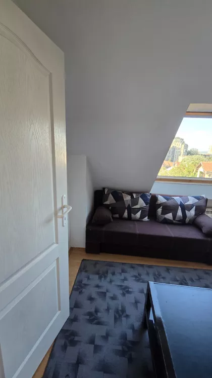 Učitelj Milina 33 | 4zida.rs