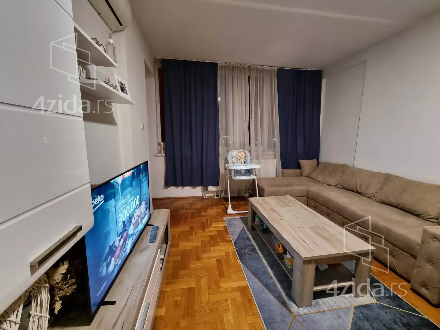 Jednoiposoban stan | 4zida