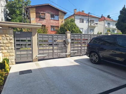 Banovo Brdo | 4zida.rs