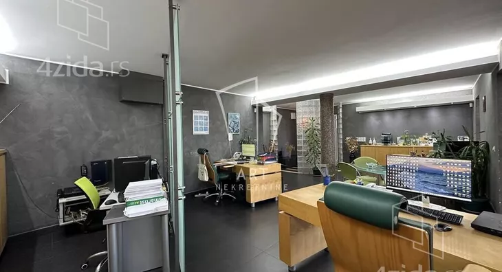 Poslovni prostor | 4zida