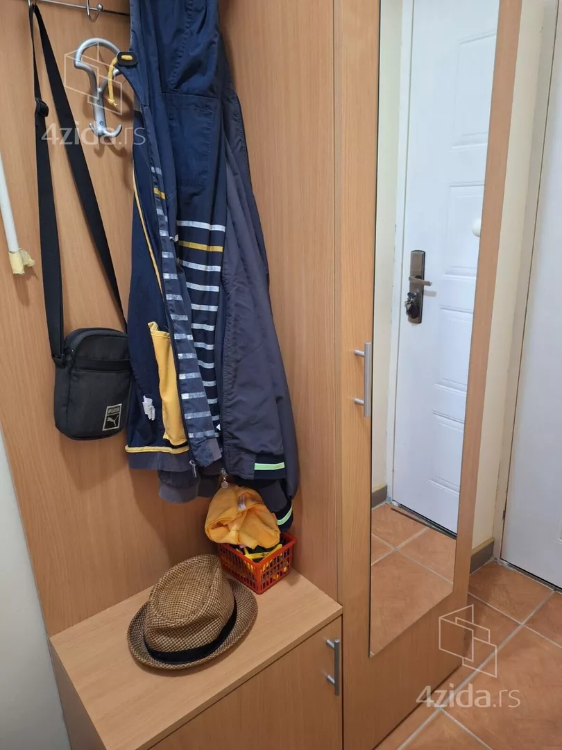 Četvoroiposoban stan | 4zida