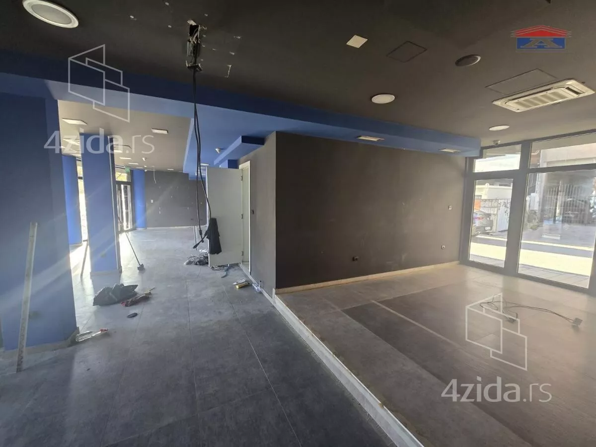 Poslovni prostor | 4zida