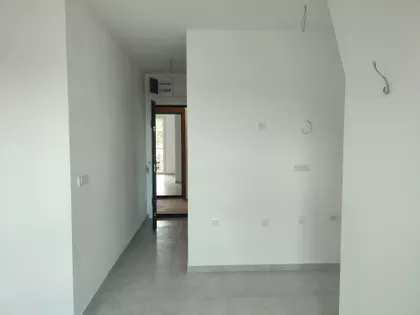 Zmajeva 10 | 4zida.rs