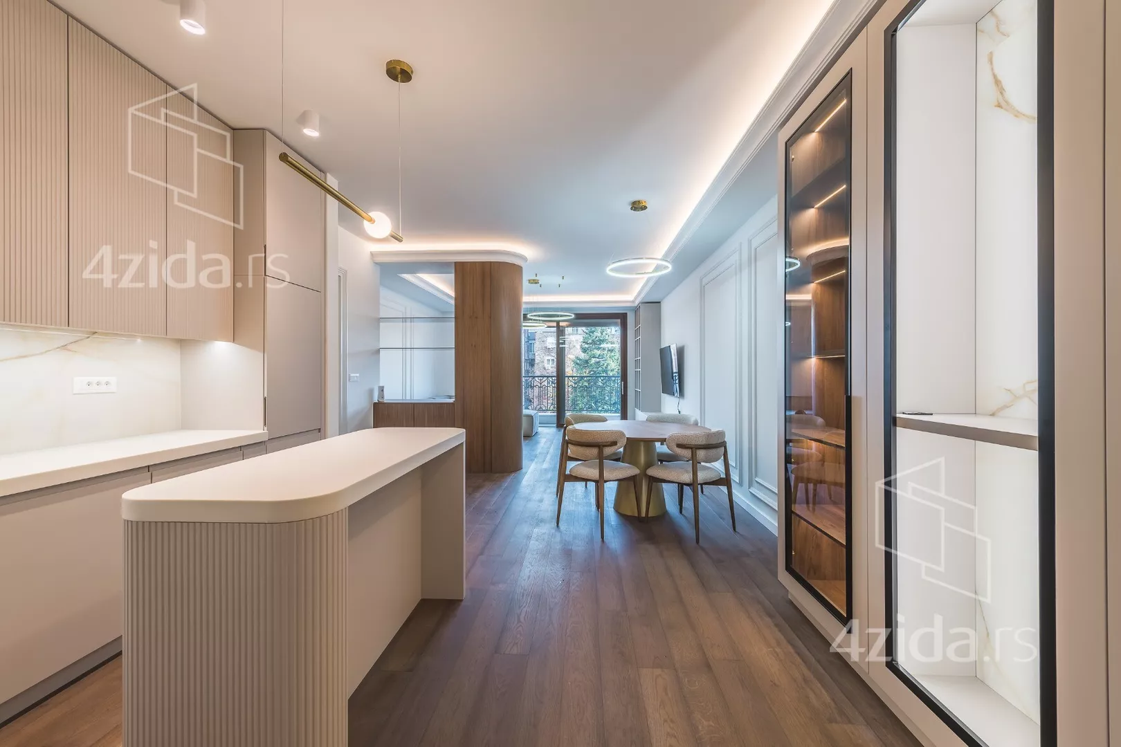 Četvorosoban stan | 4zida