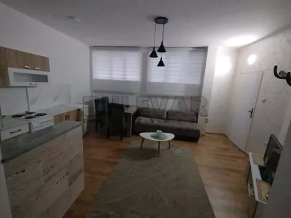 Janisa Janulisa | 4zida.rs