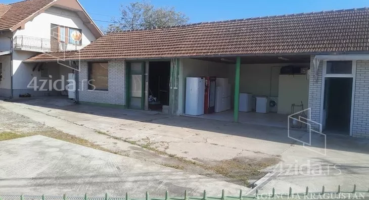 Poslovni prostor | 4zida
