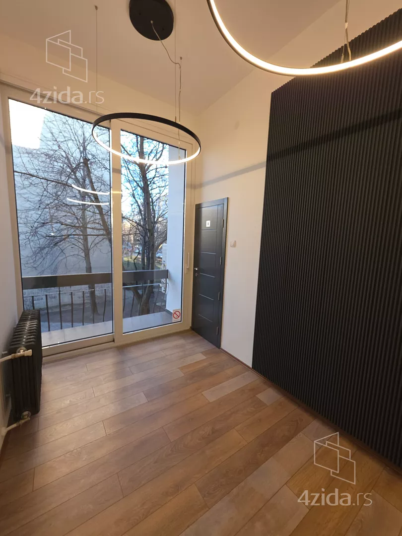 Četvoroiposoban stan | 4zida