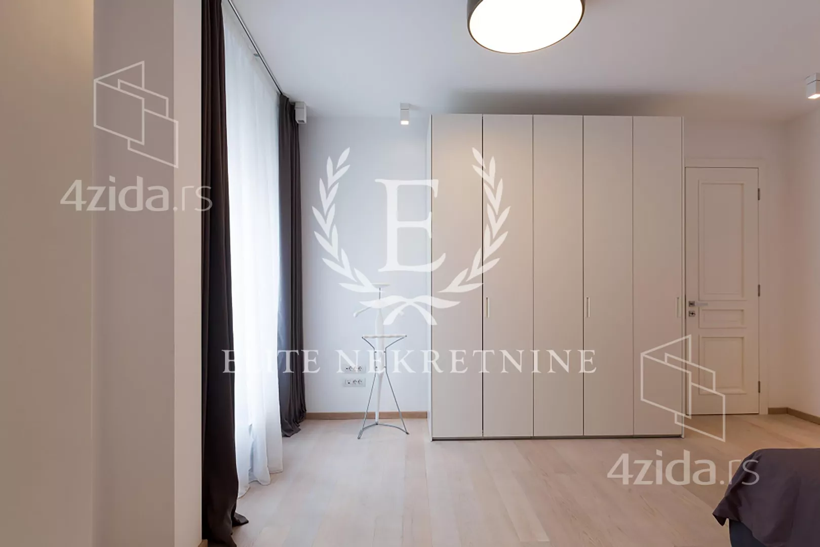 Šestosoban stan | 4zida
