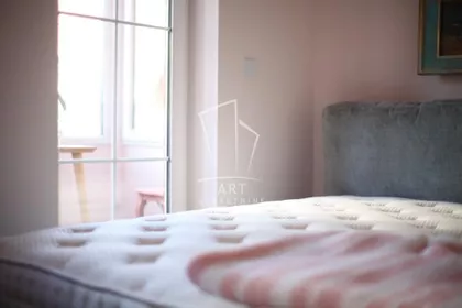 Milana Grola | 4zida.rs