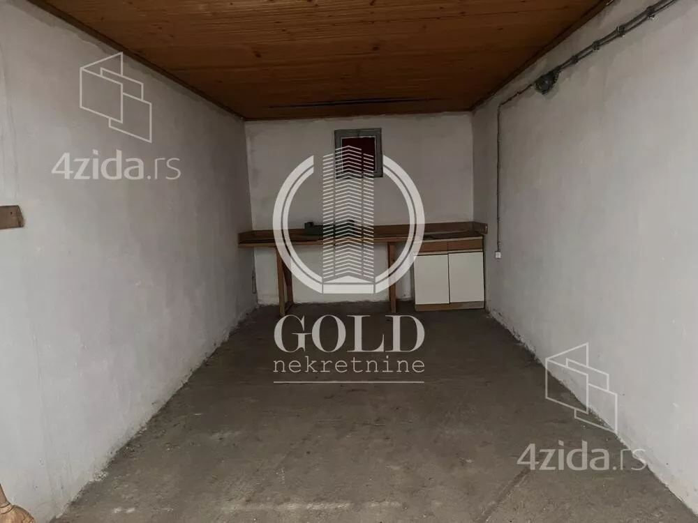 Garaža | 4zida