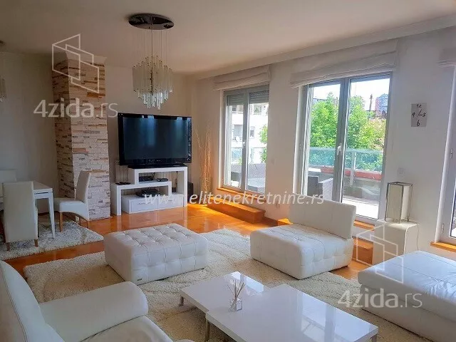 Petosoban stan | 4zida