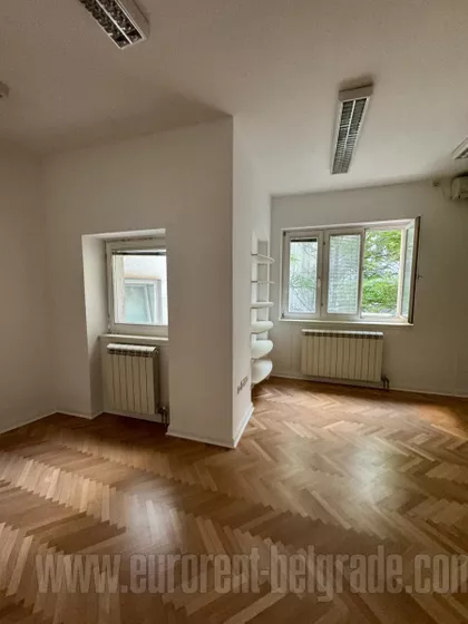 HILANDARSKA OKOLINA | 4zida.rs