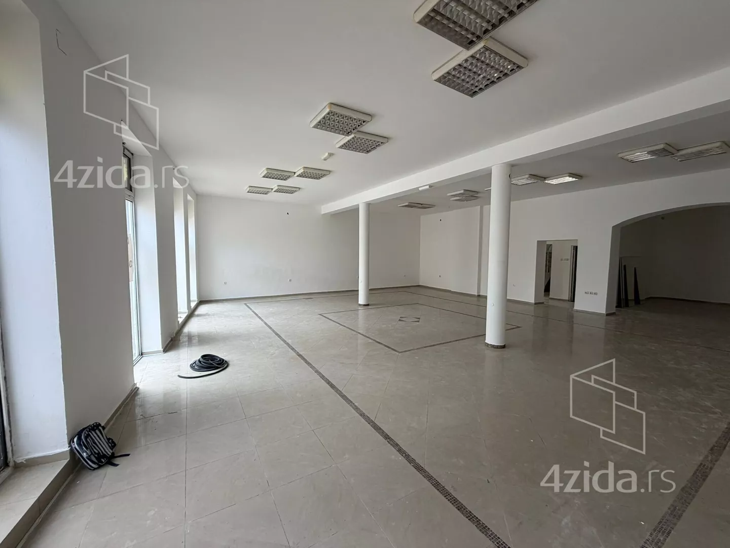 Poslovni prostor | 4zida