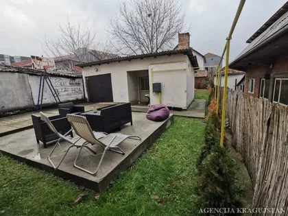 Vašarište | 4zida.rs