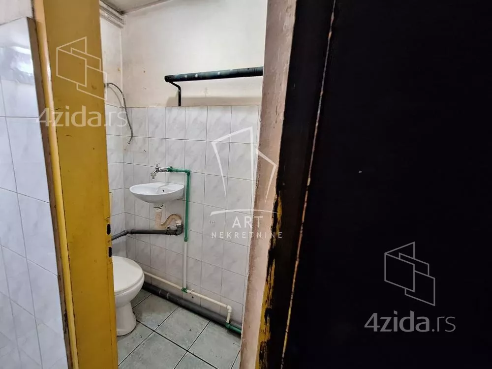 Lokal | 4zida