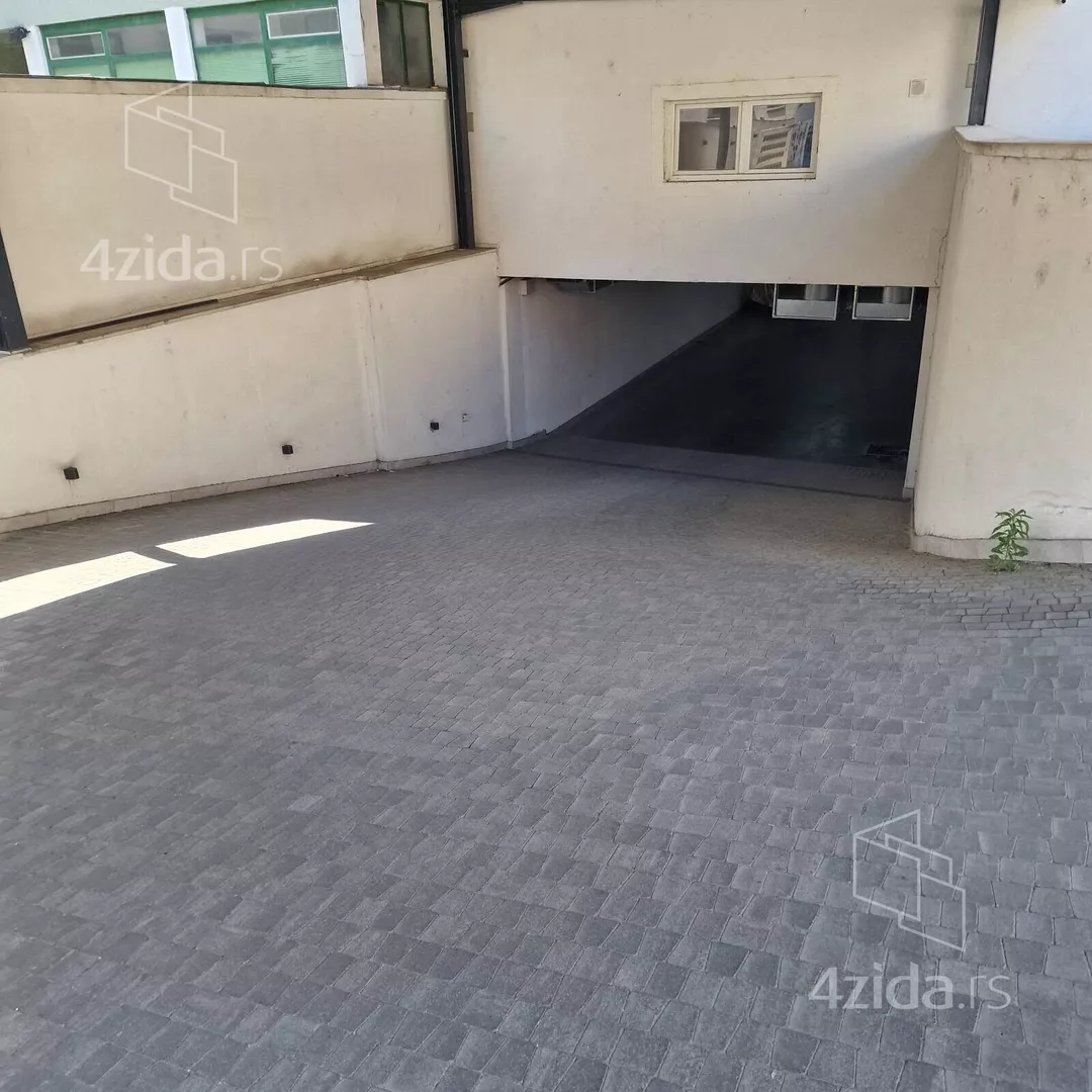 Garaža | 4zida