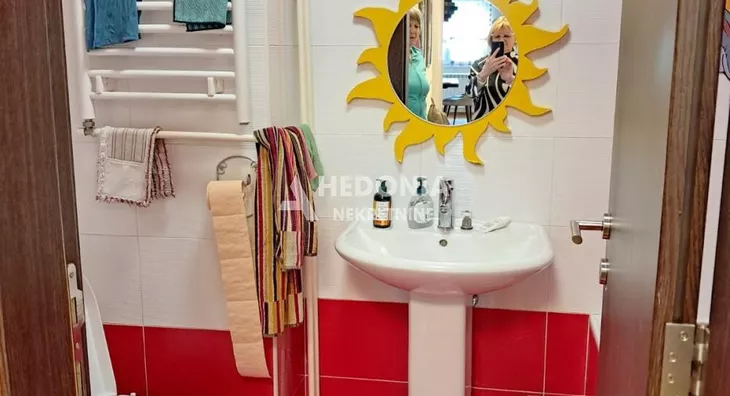 Šestosoban stan | 4zida