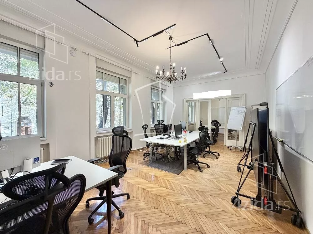 Šestosoban stan | 4zida