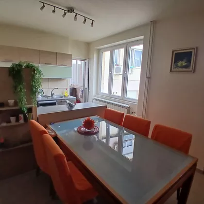 Obrenovićeva | 4zida.rs