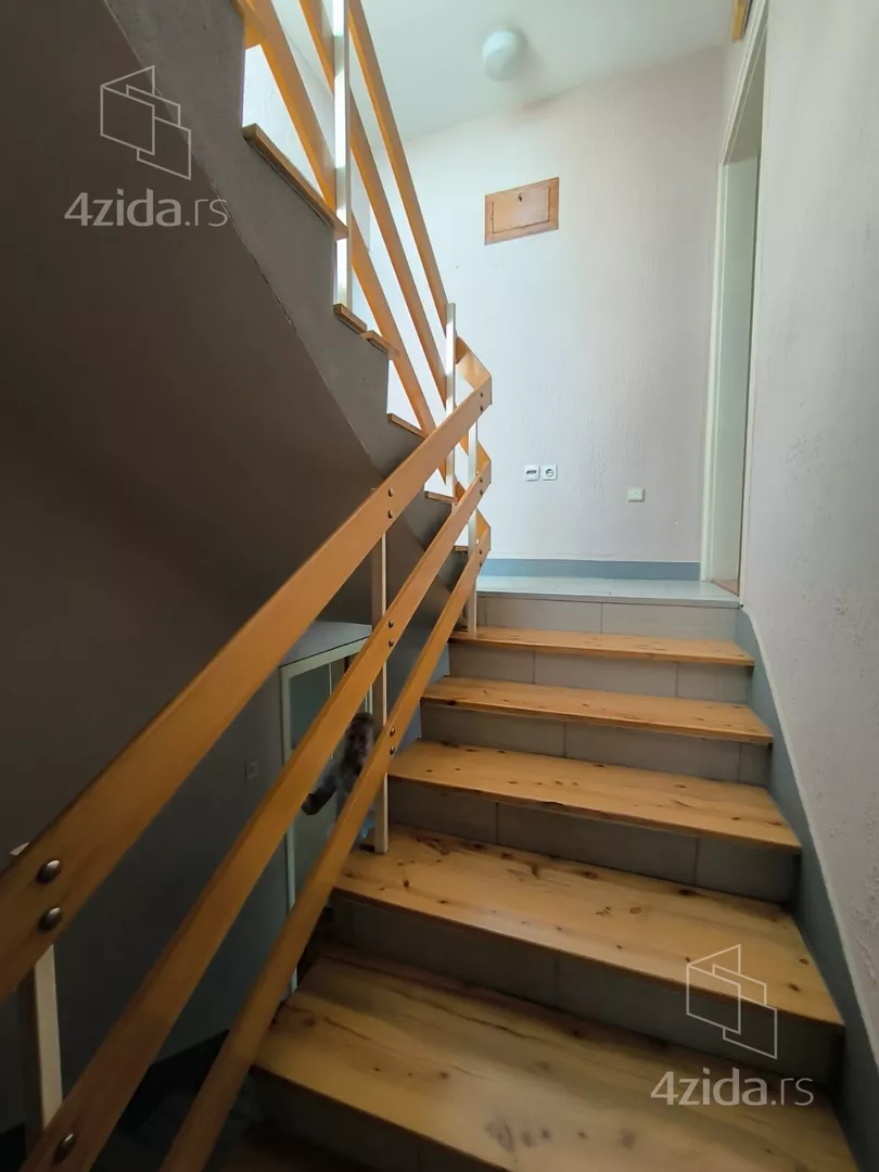 4-etažna kuća | 4zida